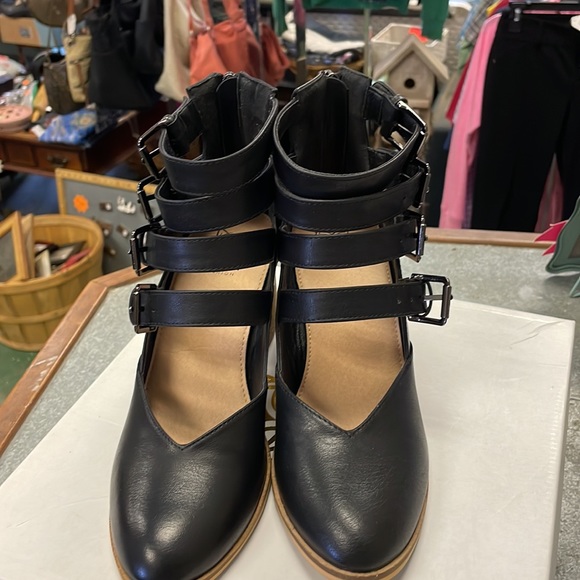 Beast Fashion  women's shoes, size 8 black Claira style - Picture 3 of 8